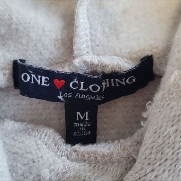 One ❤️ Clothing Los Angeles Pullover Hoodie Medium - Picture 4 of 5